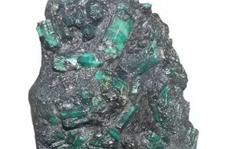 Choang ngop khoi ngoc luc bao dai hon 1m, nang 3,6 ta