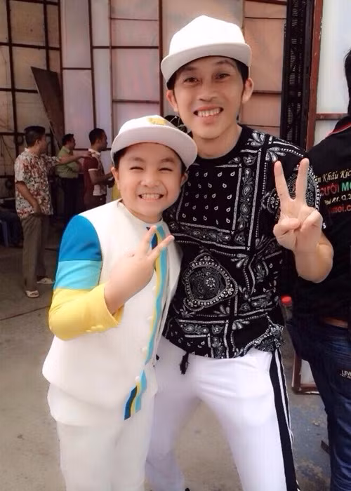 Hoai Linh U50 “day thi thanh cong”, Dan Truong cung phai ne-Hinh-6