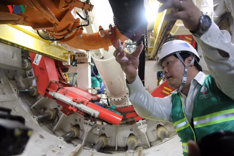 Mỗi ngày robot đào được khoảng 12m.