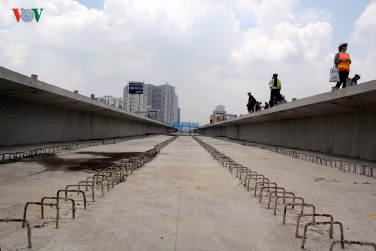 Tuyến metro đoạn trên cao.