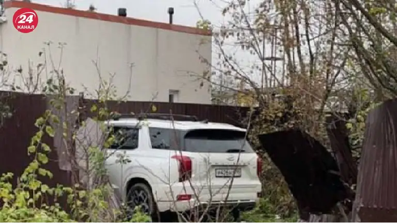 Thông tin ban đầu cho thấy vụ ám sát này là "được lên kế hoạch và thực hiện theo lệnh." Kẻ giết người đã phục kích ở lối vào của khu vực, chờ đợi xe của Krenkov đi qua và bắn ở cự ly gần. Ảnh: 24tv.ua.