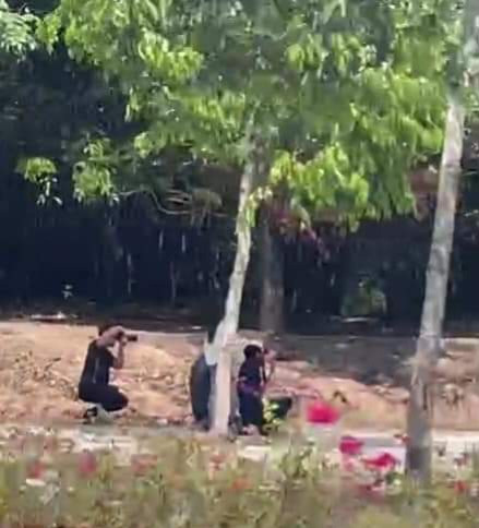 Binh Duong: Xac minh nhom thanh nien chup anh khoa than tren duong