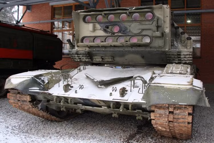 Tuy nhiên công việc phát triển hai loại vũ khí này đang bị cho là lâm vào bế tắc, vì còn rất nhiều giải pháp kỹ thuật cần hoàn thiện, bên cạnh đó là chi phí chế tạo ở mức quá cao.