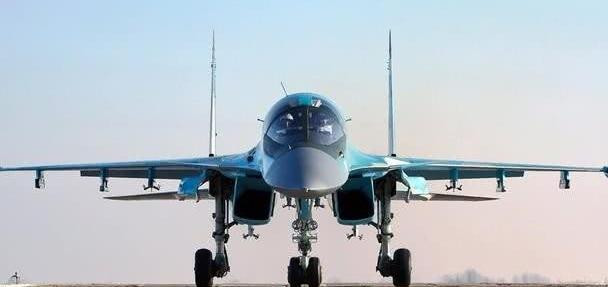 Mặc dù khả năng tấn công mặt đất của JH-7 kém xa so với Su-34, nhưng với sự nâng cấp thân vỏ, động cơ cùng với hệ thống điện tử, JH-7 vẫn có thể có khả năng xuyên phá tương đối cao.