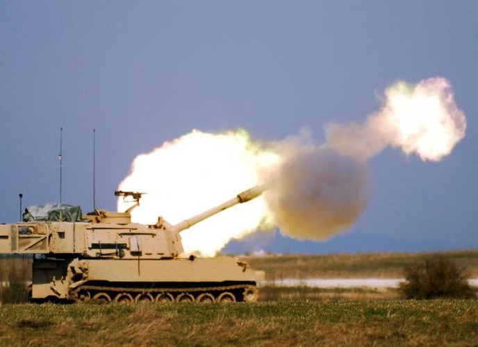 Để đạt được tầm bắn cực xa, pháo tự hành M109A7 có những thay đổi so với nguyên bản bao gồm trọng lượng cơ bản toàn hệ thống tăng thêm khoảng 450 kg, nòng pháo được kéo dài thêm, sửa đổi lại tháp pháo cũng như thiết kế mới loa giảm giật cho nòng.