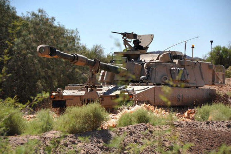 M109A7 sử dụng pháo chính M258 155 mm, pháo mới có tầm bắn khoảng 30km, tuy nhiên Mỹ đang phát triển loại đạn mới cùng với những thay đổi trong cấu trúc giúp pháo có thể đạt tầm bắn tối đa lên tới 100km.