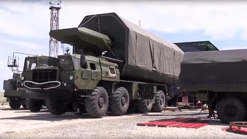 Ngày nay, nhiệm vụ của tên lửa ICBM mới Sarmat, RS-24 và tên lửa siêu thanh Avangard rất rõ ràng: Nga tăng cường bộ ba hạt nhân của mình để răn đe kẻ thù. Và đây rõ ràng là những mối họa với Mỹ nếu xảy ra xung đột bởi tất cả hệ thống phòng thủ Mỹ đều chưa có khả năng ngăn chặn đòn tấn công từ những vũ khí này, đặc biệt là tên lửa siêu thanh Avangard.