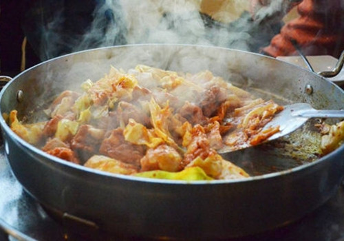 Vo chong tre cung ung thu gan vi thoi quen an uong nay