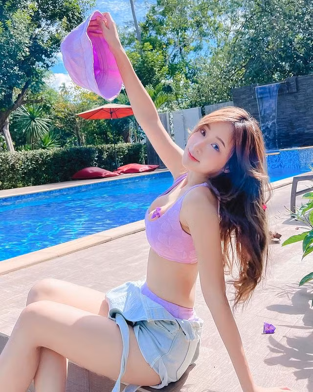 Rất nhiều cô gái trẻ ước ao có được thân hình thanh mảnh, cao ráo và săn chắc như Thanyarat Charoenpornkittada.