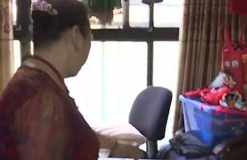 Me chong bi con dau duoi vao ham xe song gay phan no