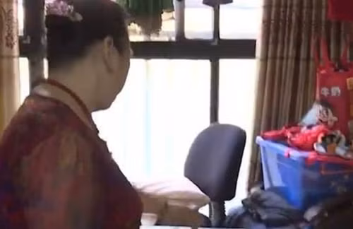 Me chong bi con dau duoi vao ham xe song gay phan no