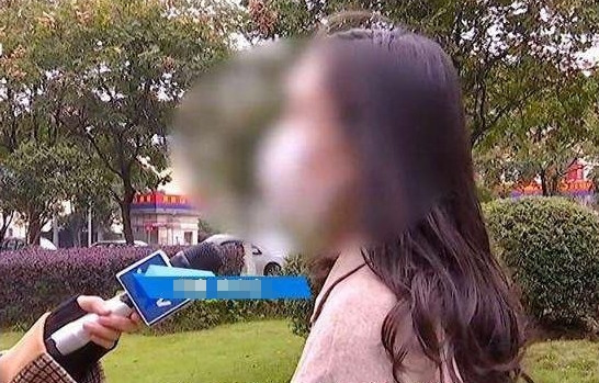 Qua xinh dep, co gai bi chu nha dang tuoi ong ga gam