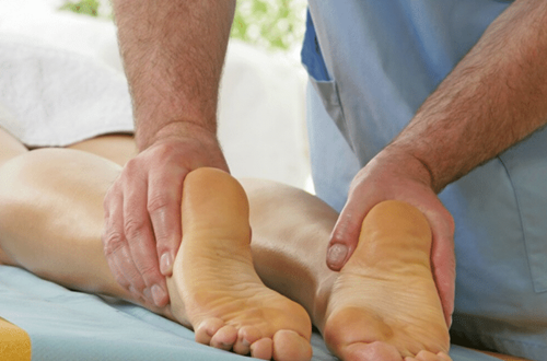 Dau hieu o chan canh bao ung thu gan it nguoi biet