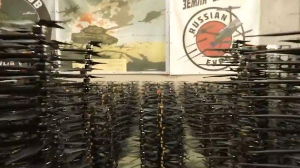 Ukraine san xuat hang nghin UAV moi ngay chuan bi cho xung dot keo dai