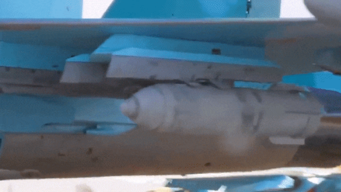 Nhận ra những bất cập của dòng máy bay này, nhà sản xuất đã cải tiến chúng sau kinh nghiệm thực tế tại Syria. Hiện nay Nga vẫn đang sử dụng tích cực Su-34 cho chiến dịch quân sự đặc biệt đang diễn ra tại Ukraine.