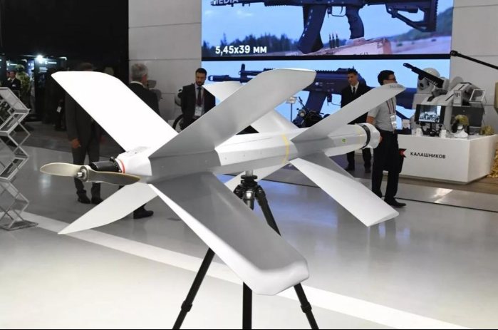 Theo đại diện công ty chế tạo, những cải tiến đáng chú ý về tính năng kỹ thuật của UAV cảm tử Lancet trong giai đoạn vừa qua chủ yếu là do được tích hợp trí tuệ nhân tạo, giúp vũ khí này thêm phần lợi hại.