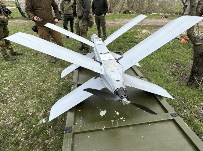 Đại diện công ty Zala Aero tiết lộ thêm, những chiếc máy bay không người lái cảm tử cực kỳ lợi hại này đã phá hủy thành công tới 80% số mục tiêu mà chúng có nhiệm vụ phải tiêu diệt, điều này đồng nghĩa với 698 đối tượng đã bị hủy diệt.