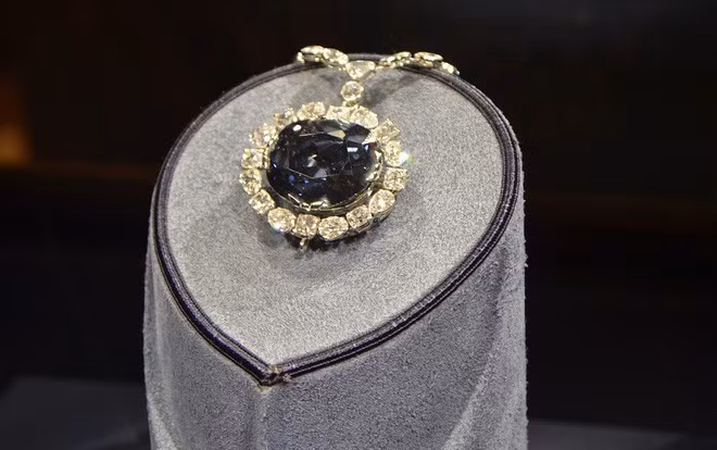 Viên kim cương xanh tại bảo tàng