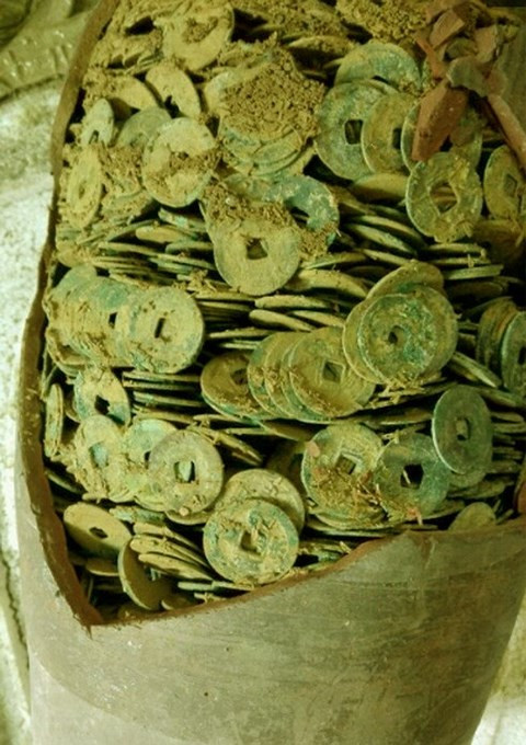 Các nhà khảo cổ học cho rằng, những đồng tiền xu cổ có từ thời nhà Tống.