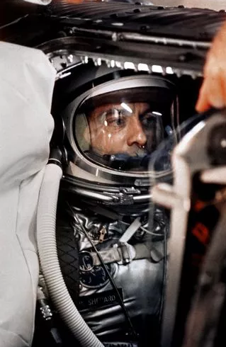 Phi hành gia Al Shepard trong bộ đồ Freedom 7.