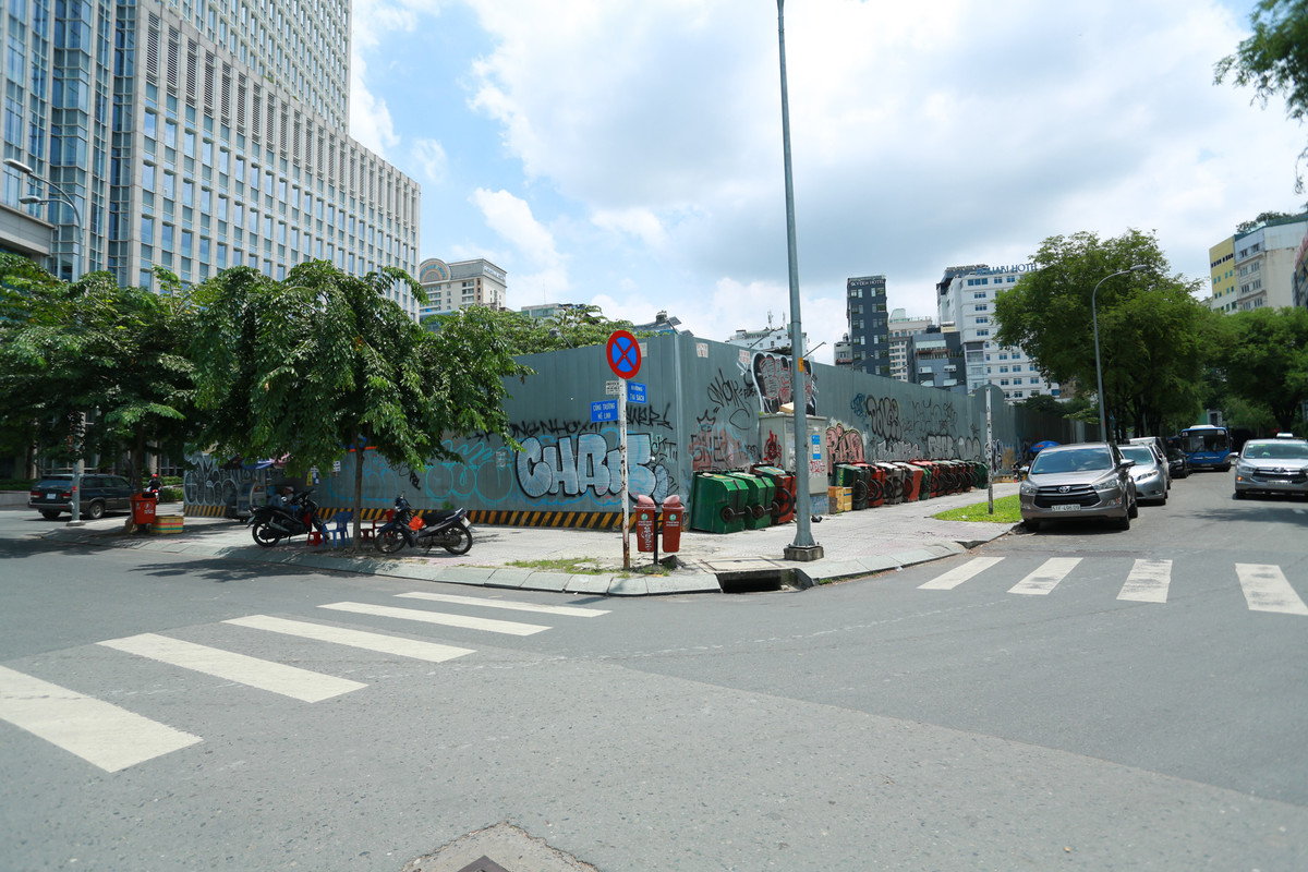 Quý 4/2017, Kiểm toán Nhà nước vào cuộc và đã chỉ ra hàng loạt sai phạm về quản lý, sử dụng vốn của Sabeco, đặc biệt là ở vụ thoái vốn khỏi Sabeco Pearl. Cơ quan kiểm toán kết luận Sabeco đã chuyển nhượng khu đất trên cho tư nhân với mức giá quá rẻ mạt so với giá trị thực.