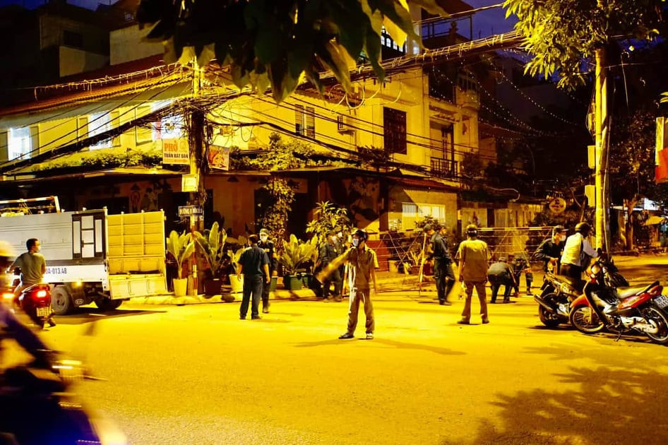 Sài Gòn: Phong toả 1 tuyến đường ở Thủ Đức vì có ca nghi nghiễm COVID-19 - Hình 2 Sai Gon: Phong toa 1 tuyen duong o Thu Duc vi co ca nghi nghiem COVID-19-Hinh-2