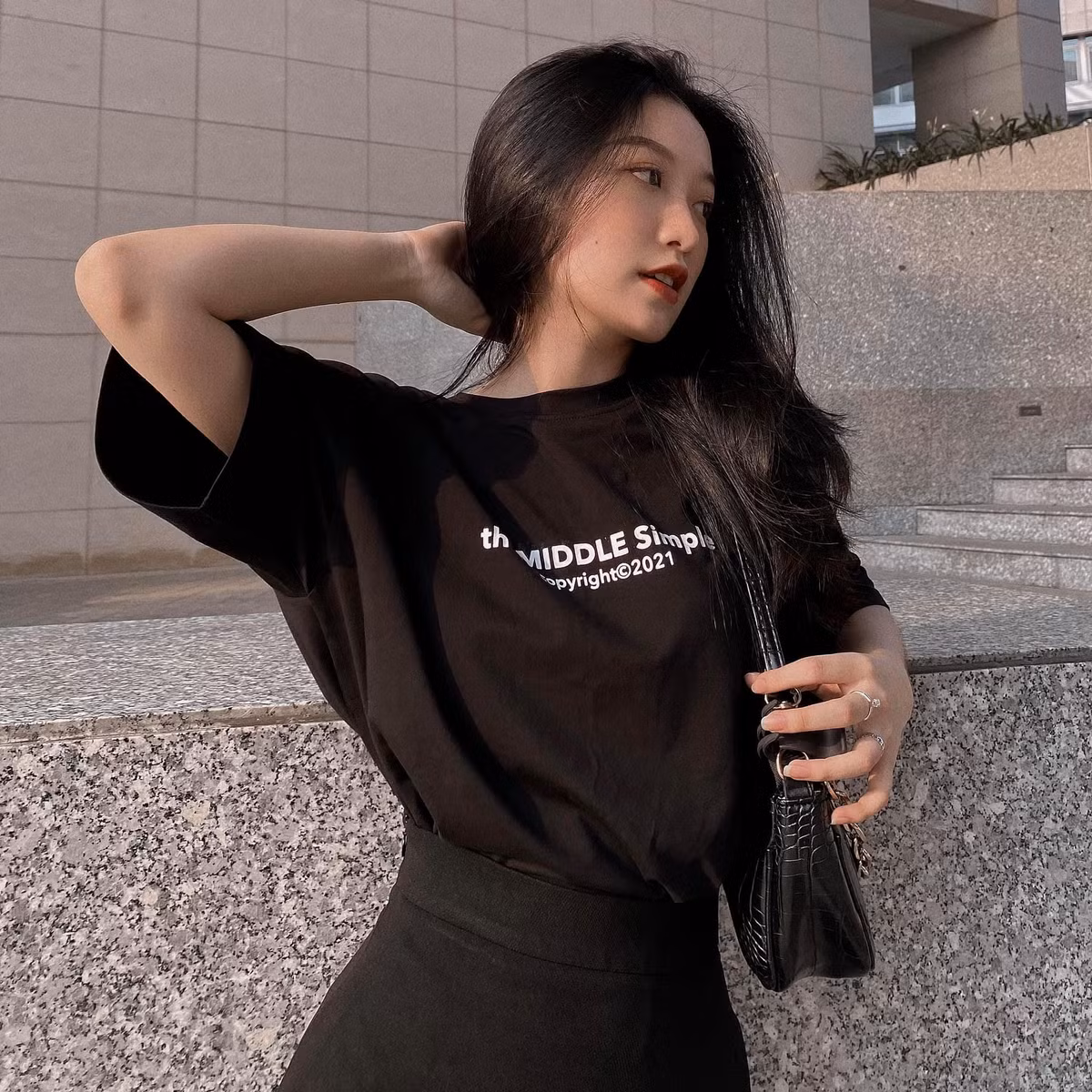 Trên mạng xã hội, ngoài những lời tán thưởng, khen ngợi vẻ đẹp của mình, Gia Du cũng bắt gặp những bình luận khiếm nhã, miệt thị ngoại hình,...