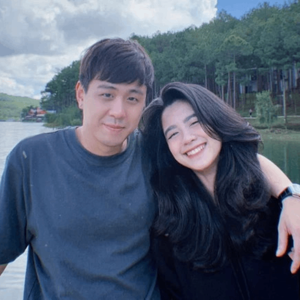 Trước đó, trong clip đăng tải đúng vào dịp Valentine, Huyme cũng từng tung video tổng hợp các khoảnh khắc chưa từng công bố của bạn gái.