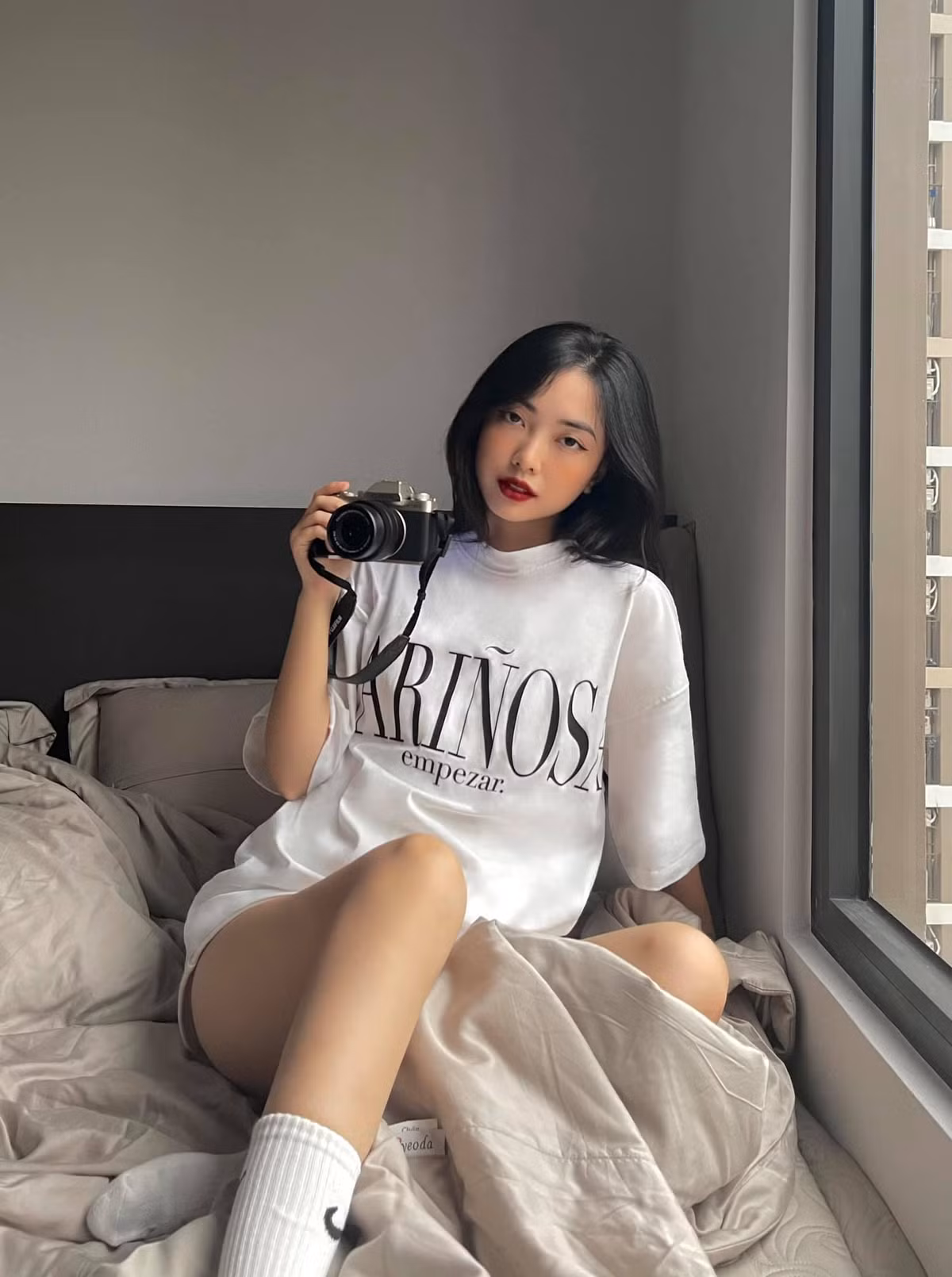 Hà Đức Chinh hẹn hò với hot girl Mai Hà Trang từ năm 2018 nhưng họ khá âm thầm chứ không hề ồn ào như các cặp đôi khác. Ảnh: Tổng hợp