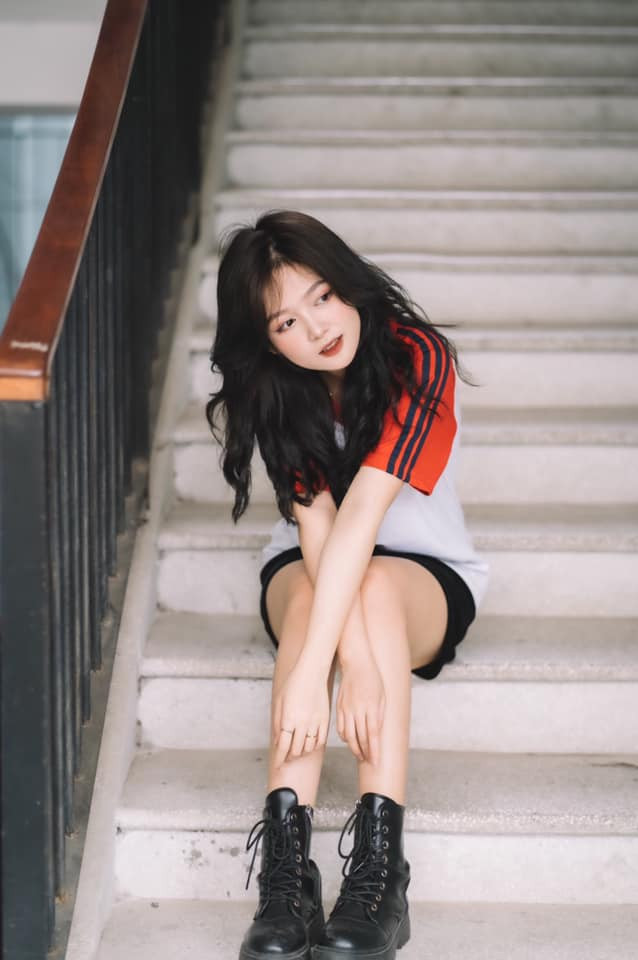 Sau khi đăng tải, những hình ảnh của Huyền được chia sẻ nhiều trên mạng xã hội và nhận được vô số lời khen ngợi từ netizen.