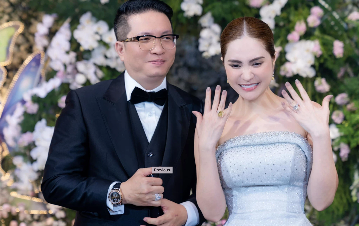 Tất cả những món đồ Đoàn Di Băng đặt đều đến từ các thương hiệu đình đám. Theo nhiều netizen bình luận, số tiền một lần sắm đồ của Di Băng có thể thấy bằng mấy năm một người thường đi làm công ăn lương.