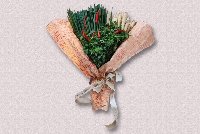 Khi các chị em đang hí hửng mình sẽ được tặng những món quà mùng 8/3 mang nhiều giá trị vật chất thì đây là cái kết.