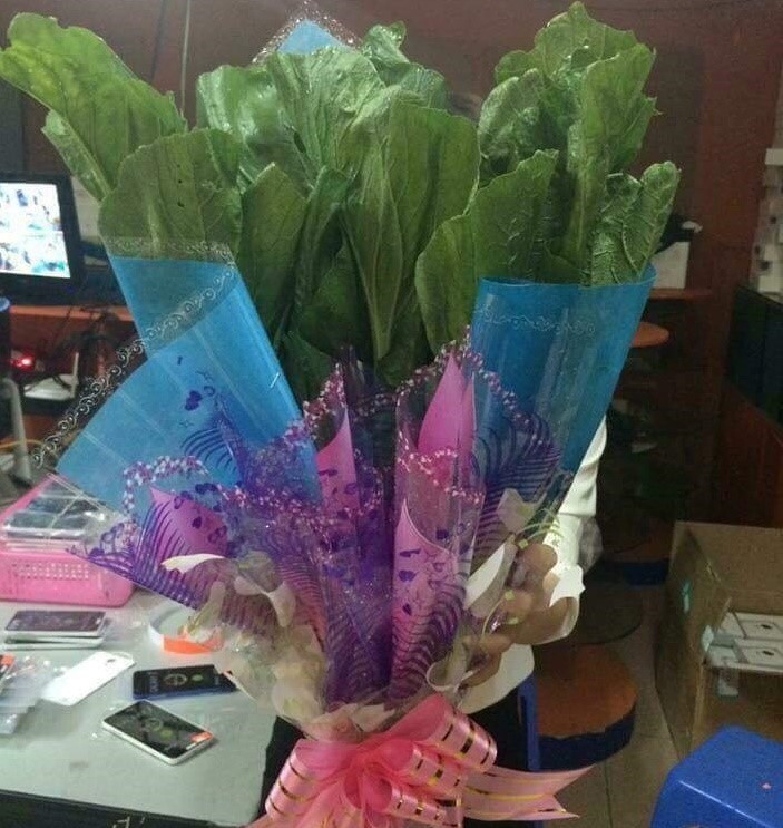 Bó hoa rau này cũng là món quà đầy ý nghĩa trong tình hình dịch bệnh khó khăn. Ảnh: Tổng hợp