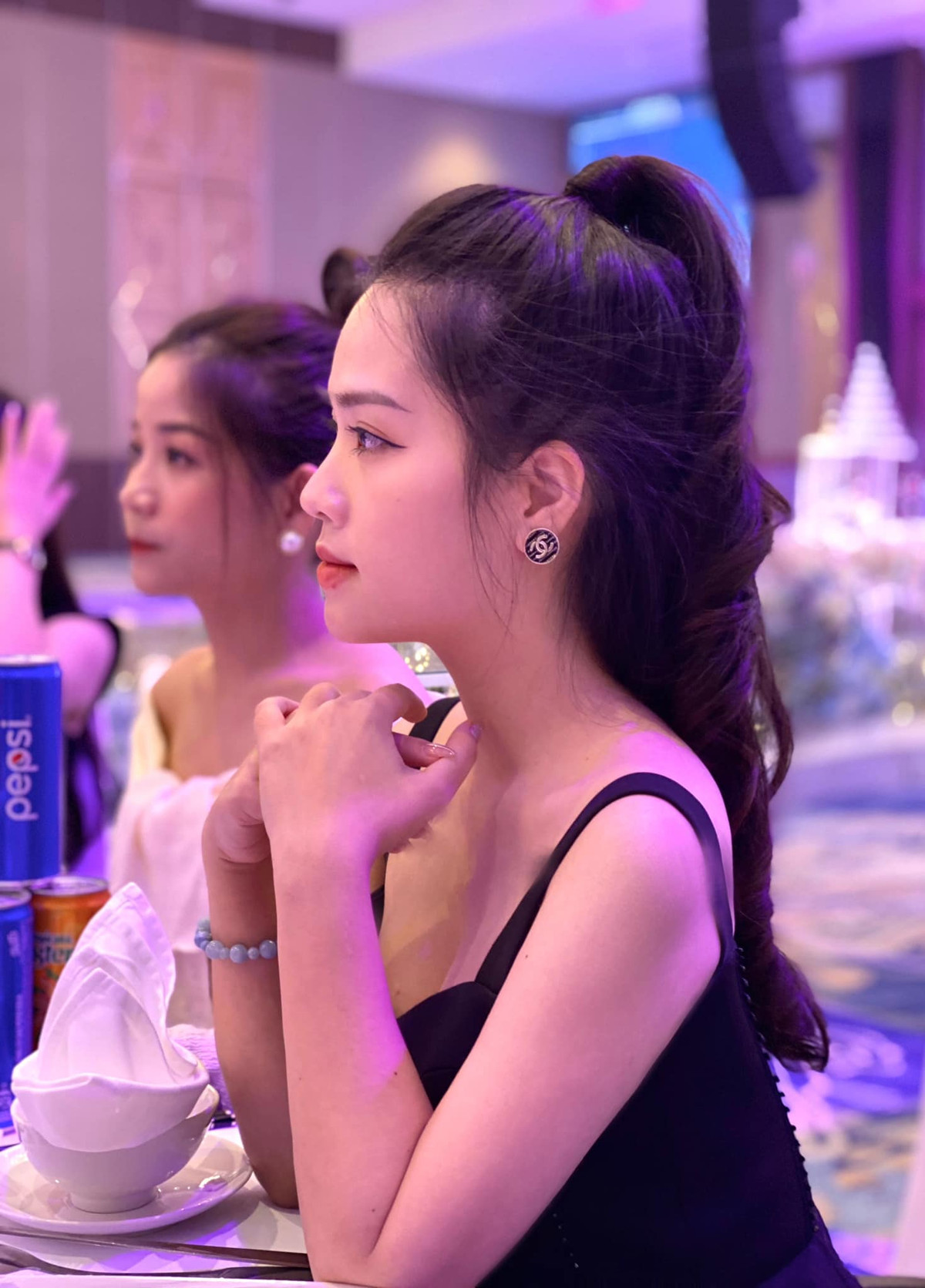 Huyền My hiện làm kinh doanh trong lĩnh vực làm đẹp. Cô là chủ của nhiều cơ sở làm nail từ miền Bắc vào miền Trung. Ảnh: FBNV