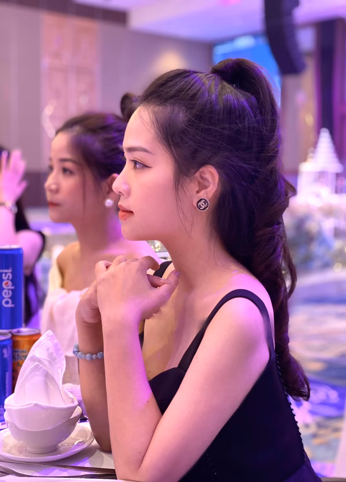 Huyền My hiện làm kinh doanh trong lĩnh vực làm đẹp. Cô là chủ của nhiều cơ sở làm nail từ miền Bắc vào miền Trung. Ảnh: FBNV