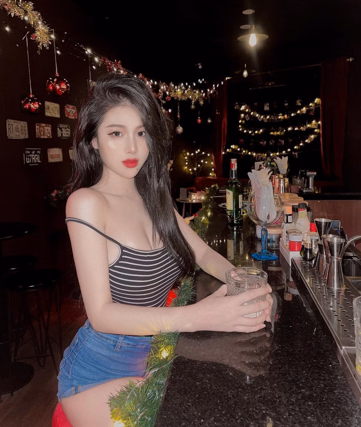 Để có được vóc dáng đẹp hiện tại, Nhi Trinh đã chăm chỉ tập luyện nhiều bộ môn.