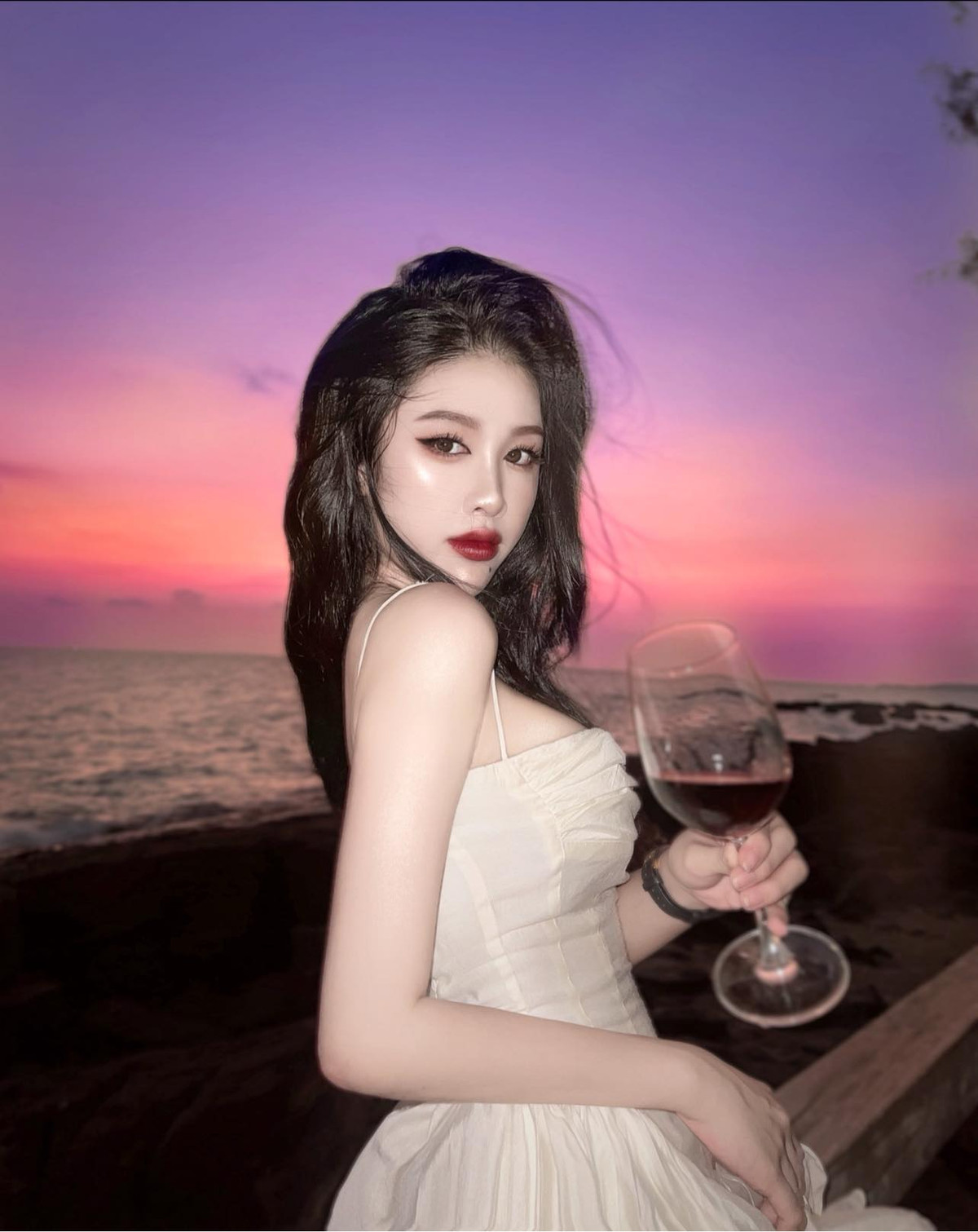 Body "hồ lô" đầy mê hoặc của gái xinh này được cư dân mạng ví như nữ hoàng nội y.