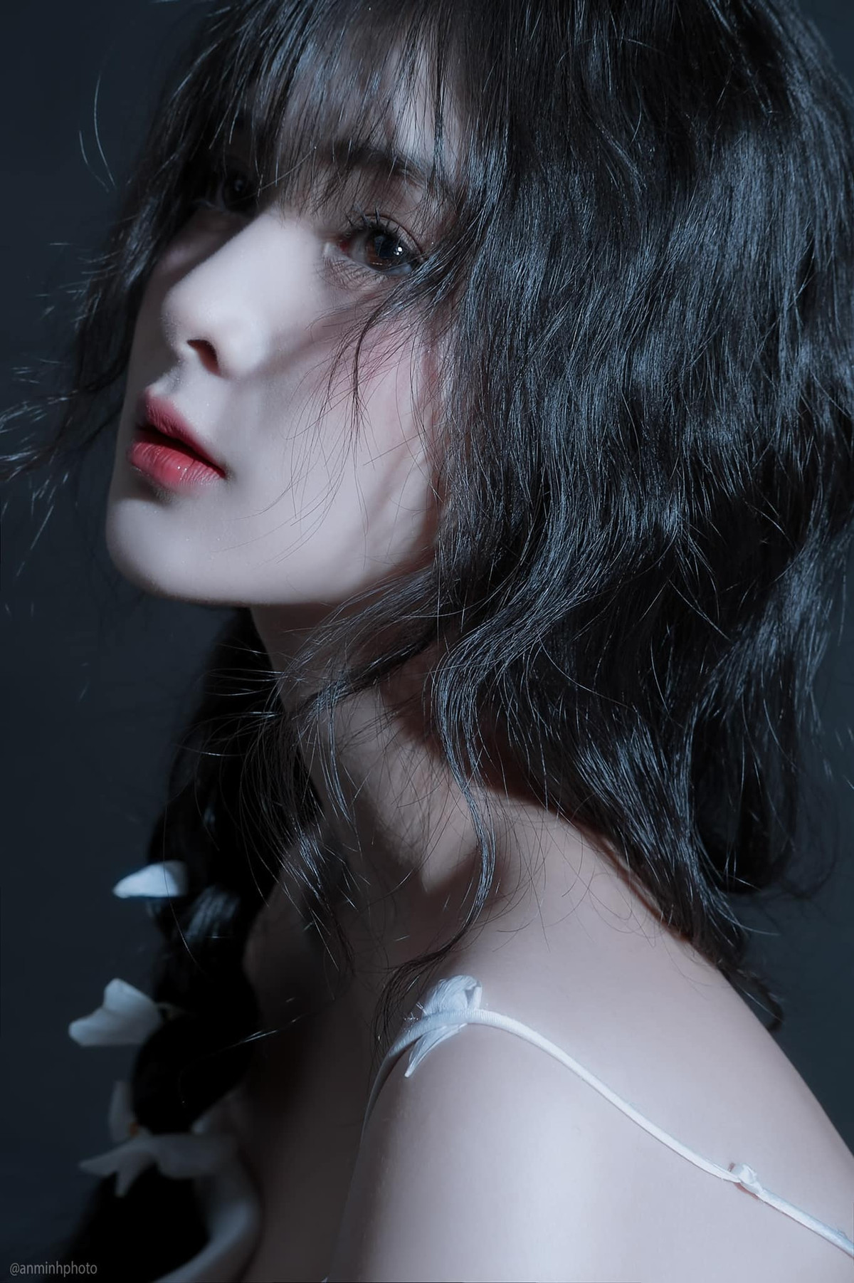 Dù sở hữu thân hình mảnh mai nhưng Quỳnh Alee lại có vòng 1 lại cực khủng.