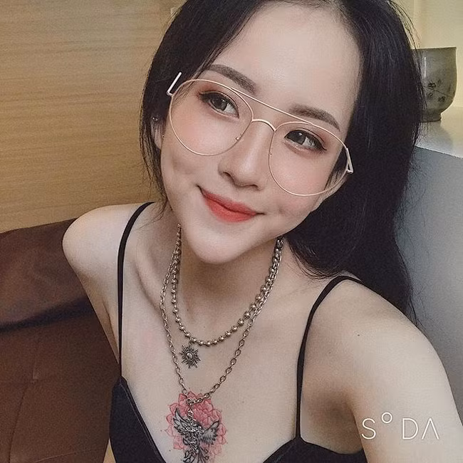 Những công việc này cũng đem lại cho Nhã Trân một khoản thu nhập kha khá cho bản thân và phụ giúp gia đình. Ảnh: FBNV