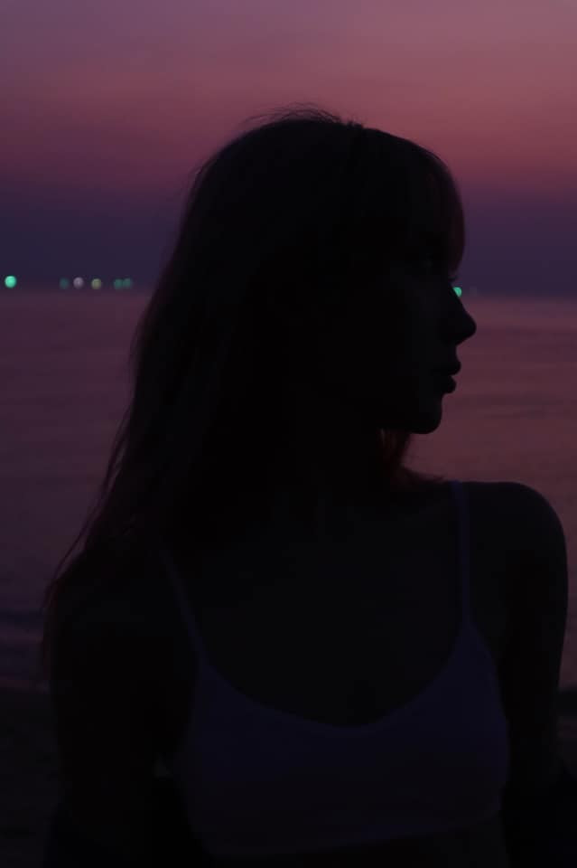 Vốn nổi tiếng với hình ảnh dễ thương, có thể nói đây là lần đầu tiên nữ streamer này tung những hình ảnh nóng bỏng mắt như thế này.