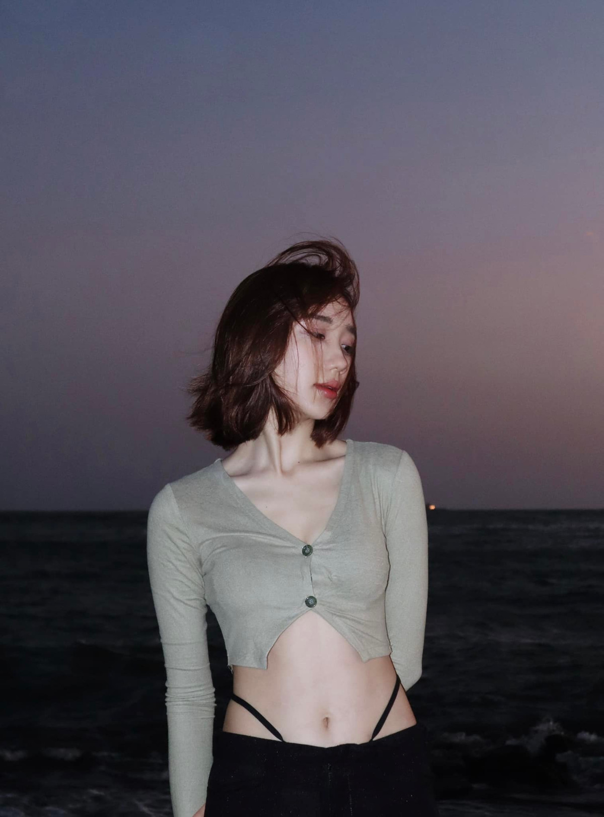 Thân hình, thần thái của Mina Young đã khiến các fanboy "đứng ngồi không yên".