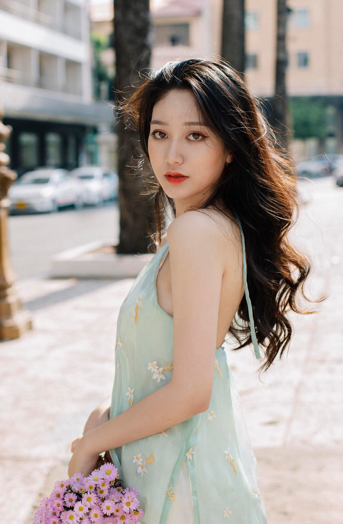 Việc theo đuổi lĩnh vực mẫu ảnh đã giúp Mai có thể tự nhiên hơn trong cuộc sống.