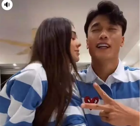 Theo dõi Bùi Tiến Dũng hẳn nhiều người cũng biết, đến thời điểm hiện tại anh chỉ công khai hẹn hò duy nhất với cô gái này. Ảnh: Tổng hợp