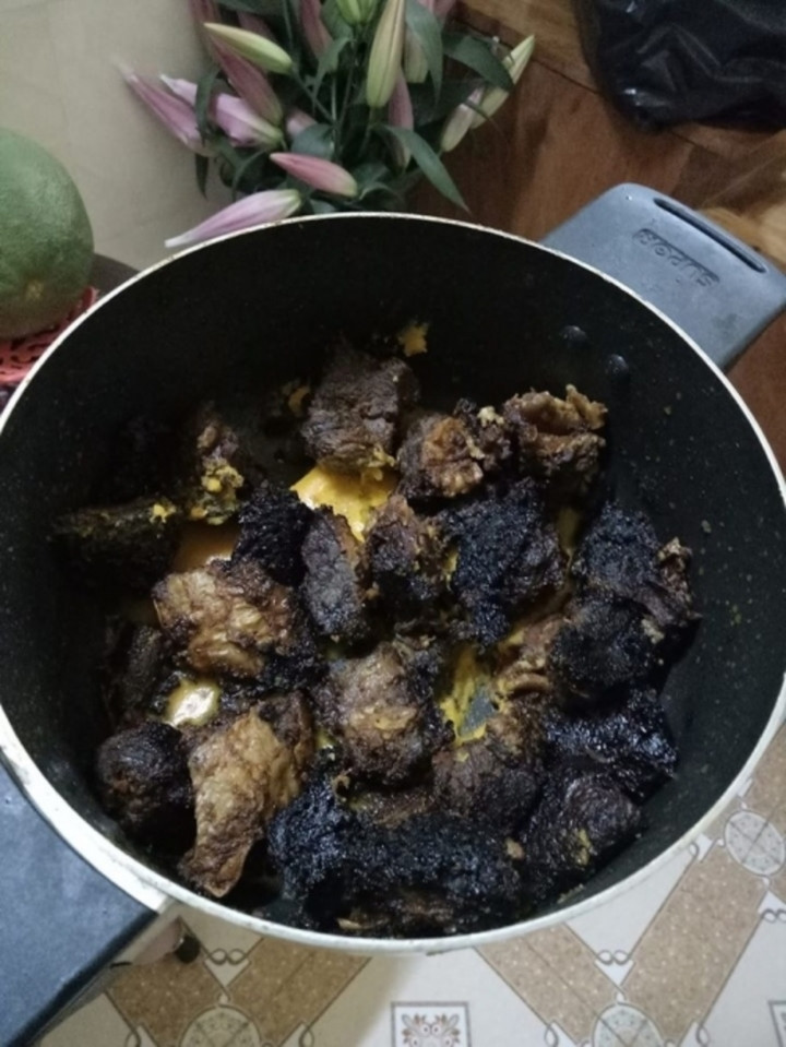 Có não cá vàng đến mấy cũng đừng quên nồi cá đang kho nhé các cô gái.