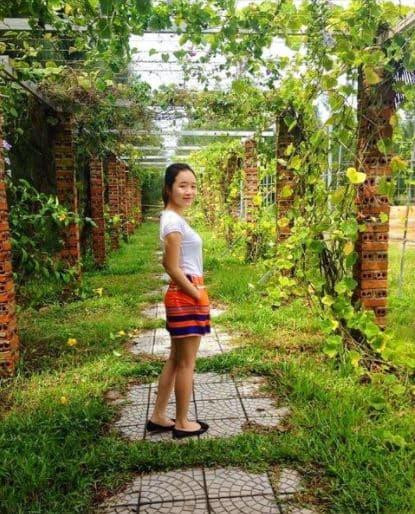 "Hồi xưa nhìn hiền lắm", "Nhớ biển,nhớ luôn cả cái body ngày ấy...", "Hồi xưa ốm lắm, giờ đỡ nhiều rồi"...là những chia sẻ của vợ Xuân Trường thời gian gần đây.