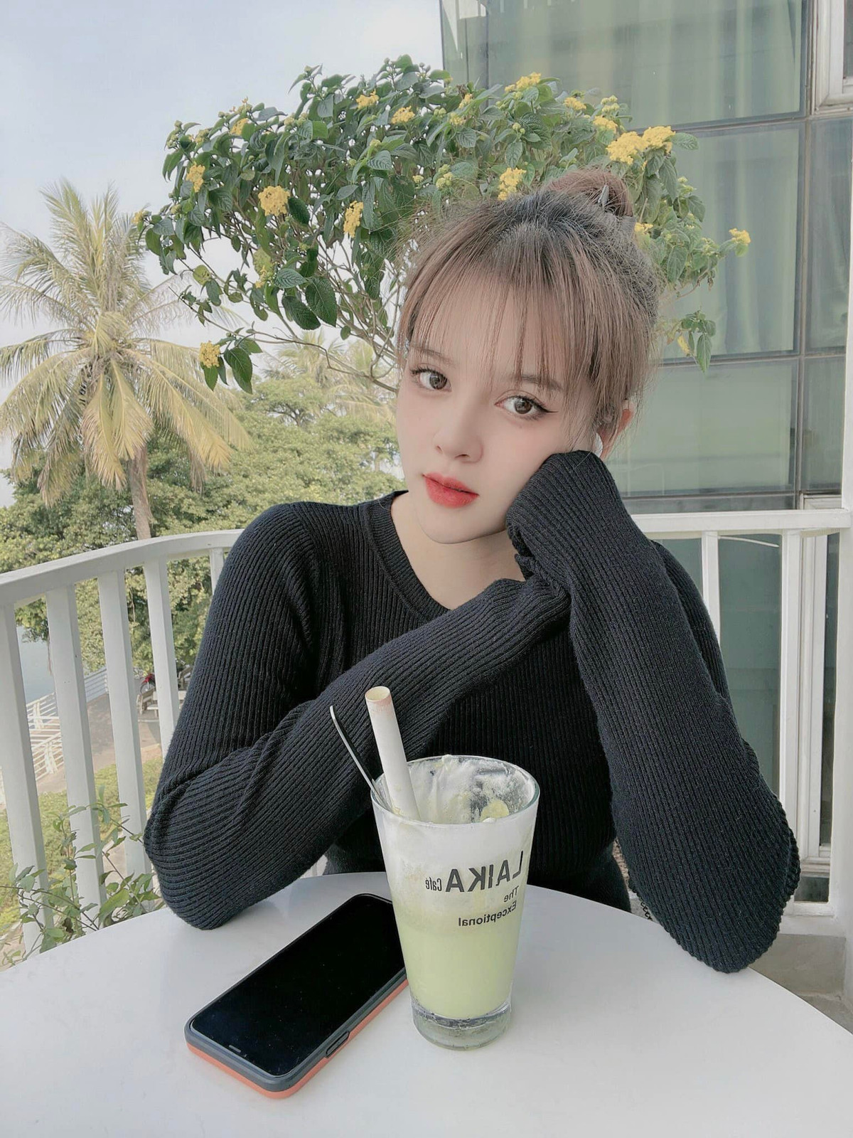 Nhan sắc "thăng hạng" của cô sau hành trình "lột xác" đến mức làm nhiều người khó nhận ra.