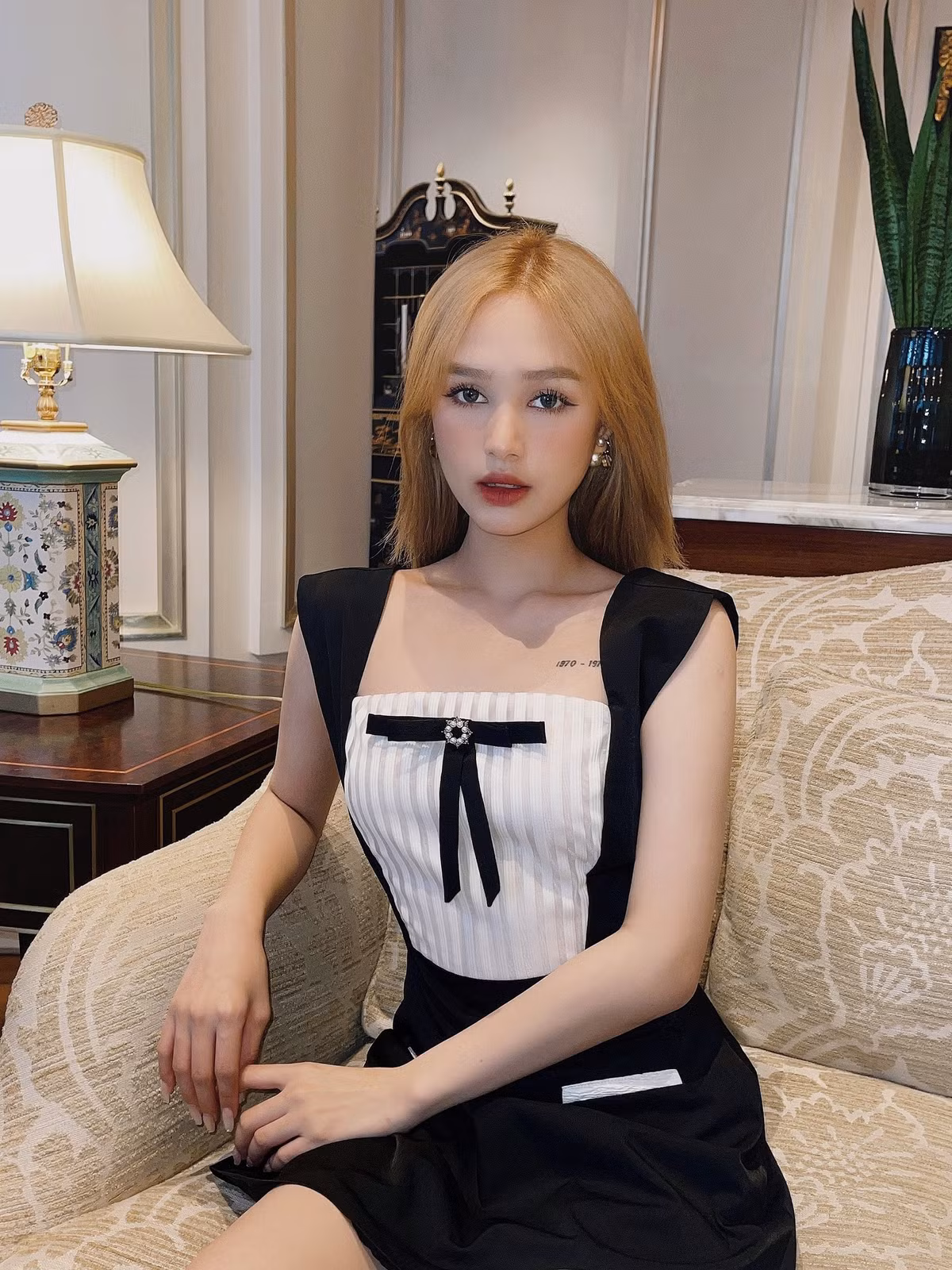 Có thể thấy tình bạn của Xoài Non và Thiều Bảo Trâm vẫn rất khăng khít hậu ồn ào. Ảnh: Tổng hợp