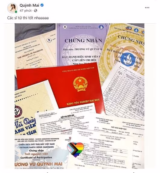 Mai Dora từng khoe thêm những thành tích thời cắp sách đến trường của mình như giấy khen, giấy chứng nhận,...