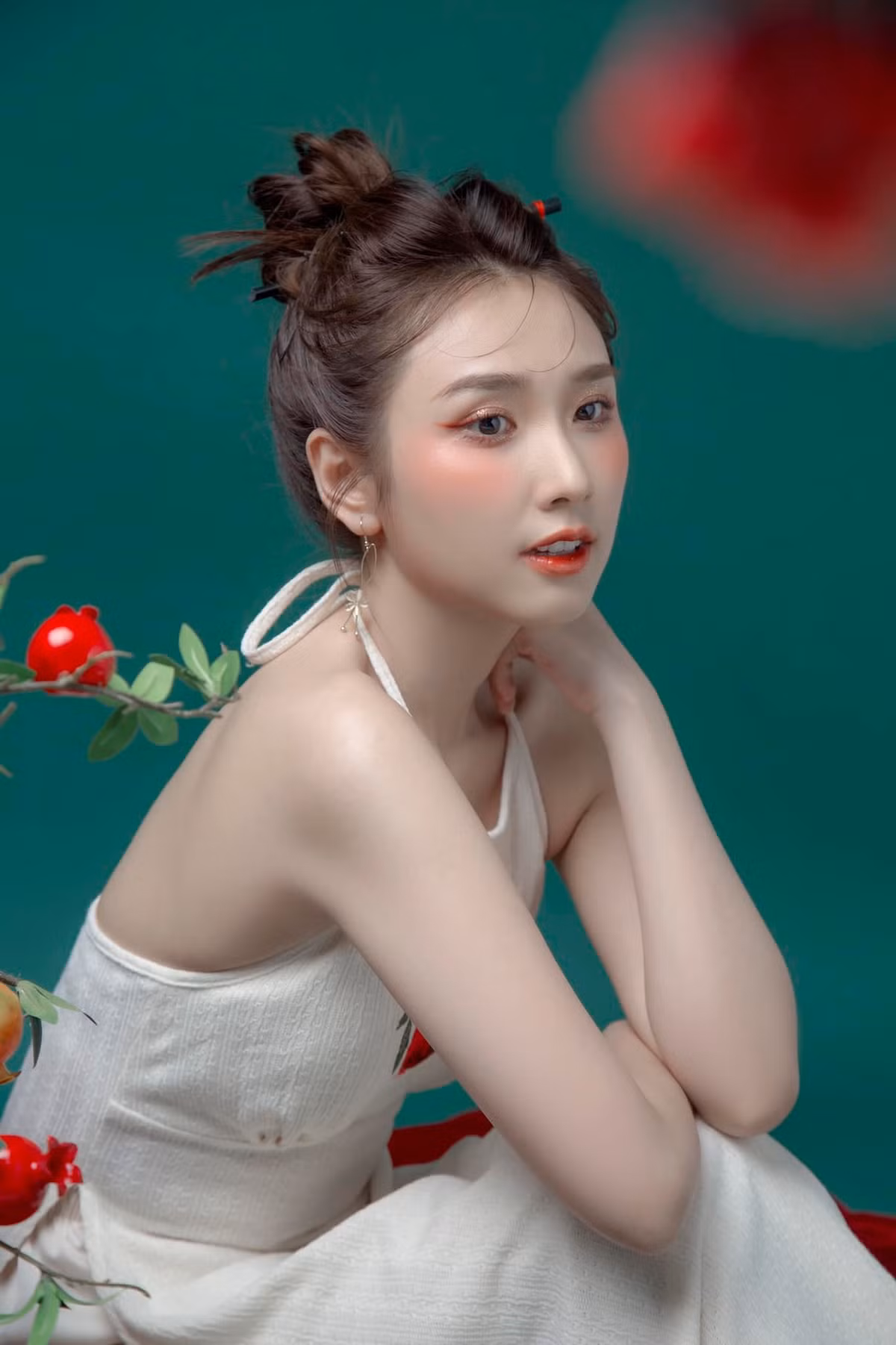 Cô nàng đẹp và nổi tiếng chẳng kém hot girl nào dù không theo đuổi con đường nghệ thuật.