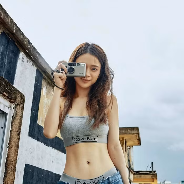 Để có được vóc dáng hoàn hảo, Linh Ka cho thấy nỗ lực rèn luyện nghiêm túc. Cô từng chia sẻ nhiều hình ảnh đi tập trên trang cá nhân.